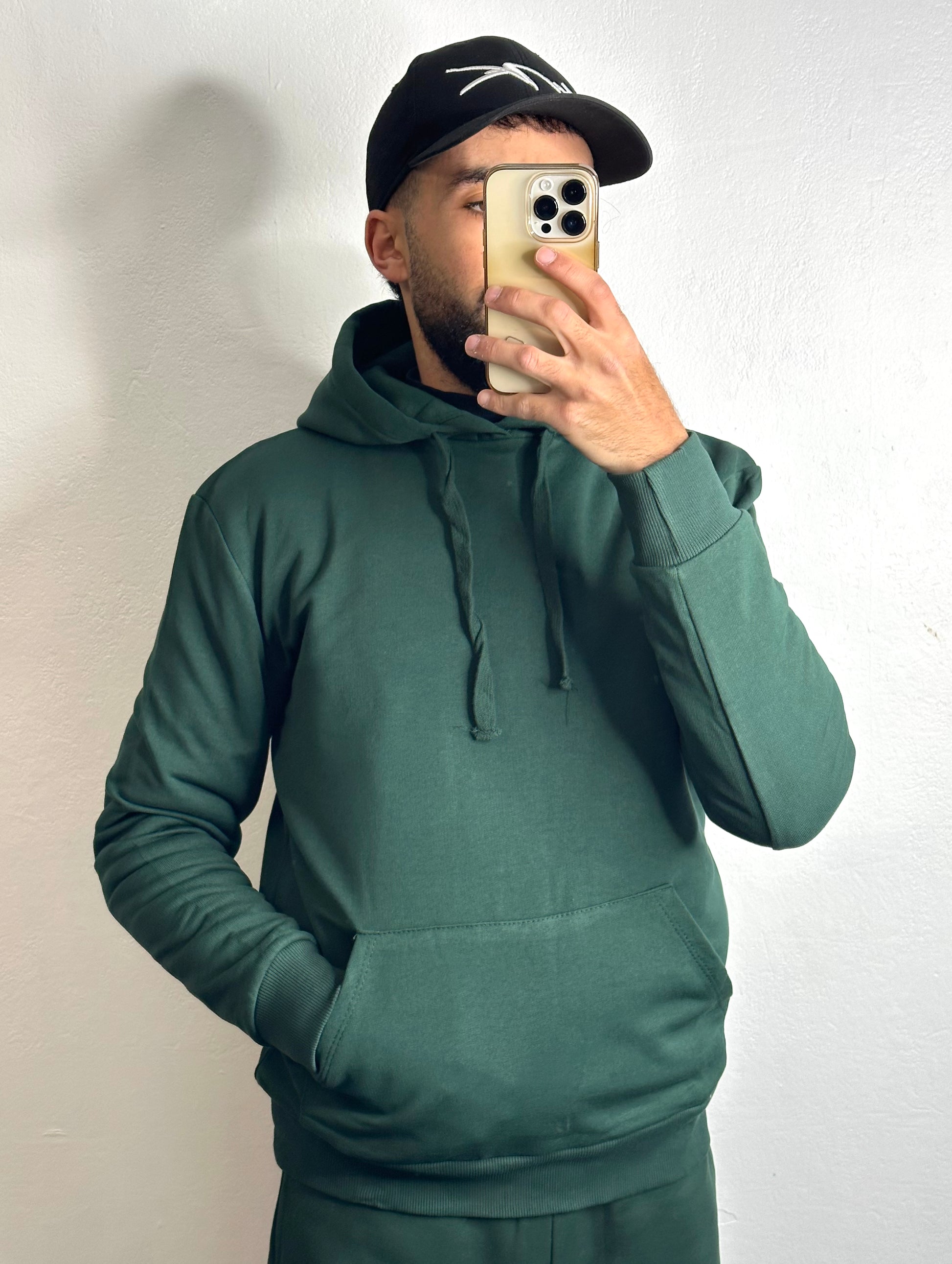 Sweat à capuche vert, éclat de couleur pour un style street vivifiant.